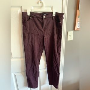 2/30$ 🔮 Buffalo plum Jeans size 14